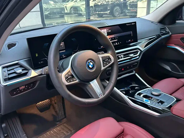 BMW i3 — Фото автомобиля 4