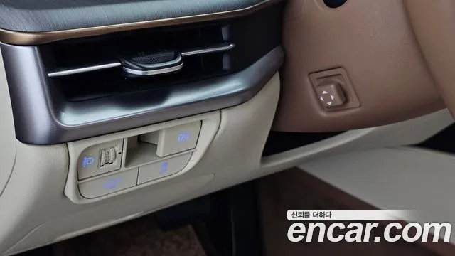 Hyundai Grandeur GN7 — Фото автомобиля 26