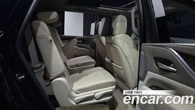 Cadillac Escalade 5th Gen — Фото автомобиля 17