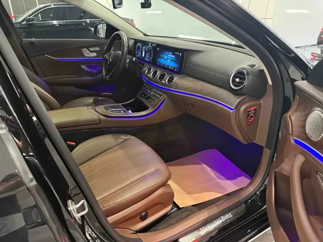 Mercedes-Benz E-Class — Фото автомобиля 13
