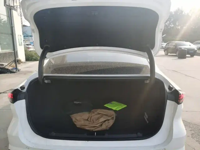 Geely Galaxy L6 — Фото автомобиля 18