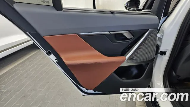 BMW 5 Series G60 — Фото автомобиля 14