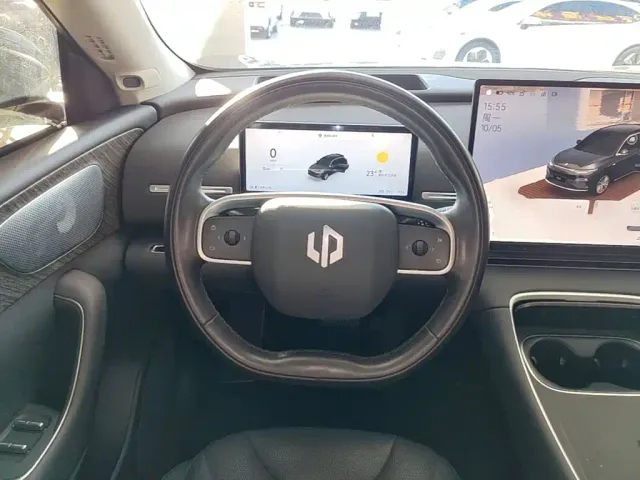 Leapmotor C11 — Фото автомобиля 10