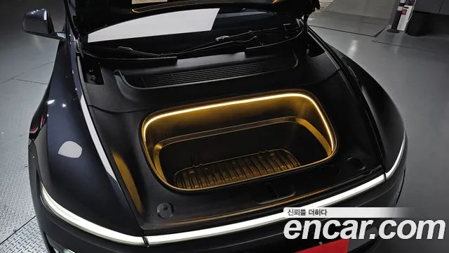 Tesla Model Y — Фото автомобиля 6