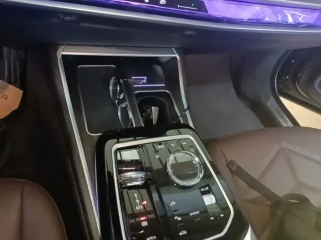 BMW 7 Series — Фото автомобиля 13