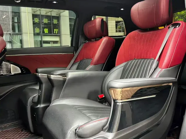 GAC Trumpchi M8 — Фото автомобиля 7