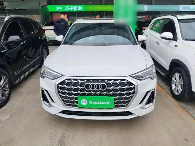 Audi Q3 — Фото автомобиля 2