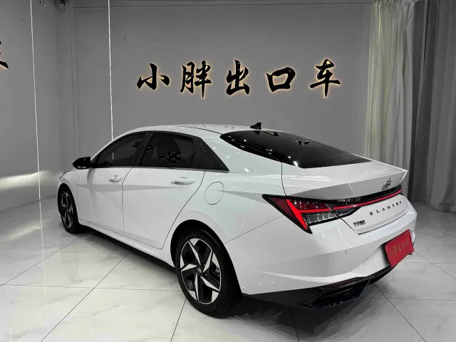 Hyundai Elantra — Фото автомобиля 6