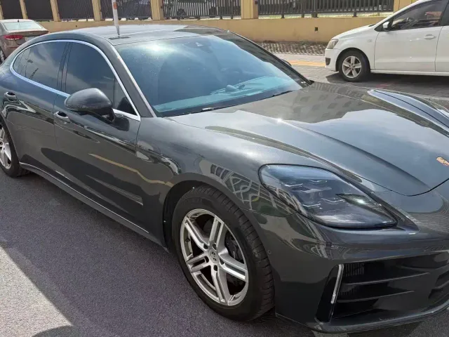 Фотография автомобиля — Porsche Panamera