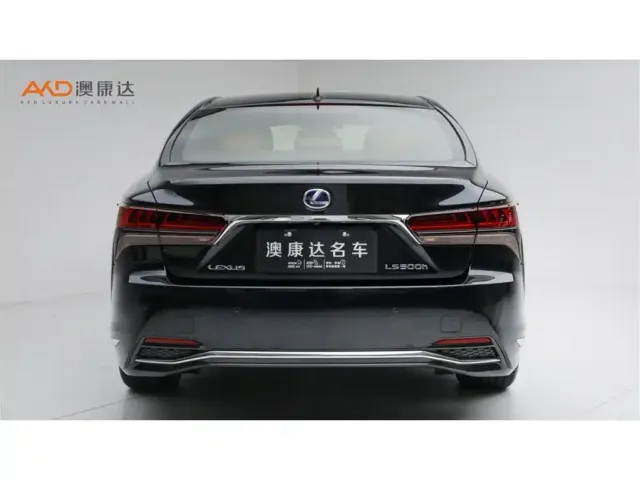 Lexus LS — Фото автомобиля 4