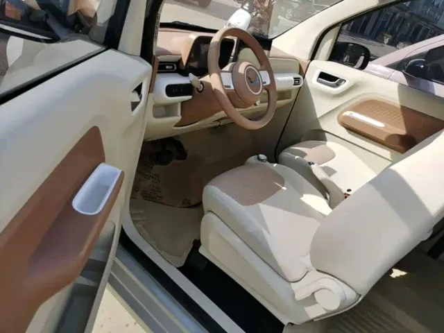 Wuling Hongguang Mini EV — Фото автомобиля 15