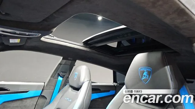 Lamborghini Urus — Фото автомобиля 18