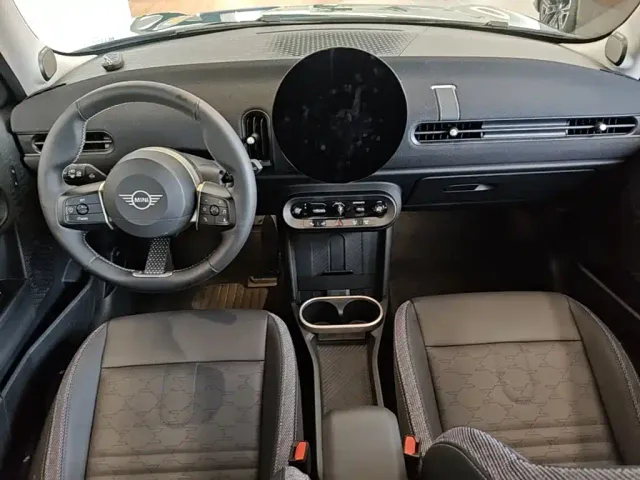 MINI Hatch — Фото автомобиля 15