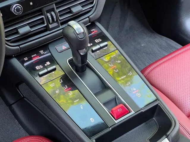 Porsche Macan — Фото автомобиля 16