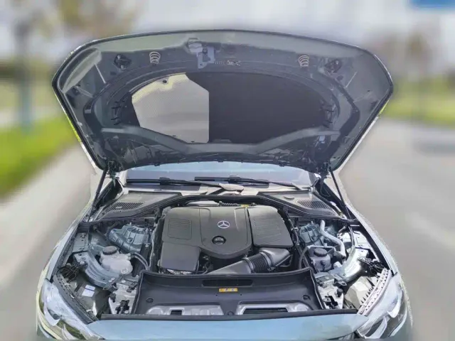 Mercedes-Benz E-Class — Фото автомобиля 9