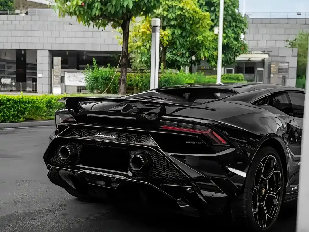 Lamborghini Huracán 2023 Huracán Tecnica — Фото автомобиля 3