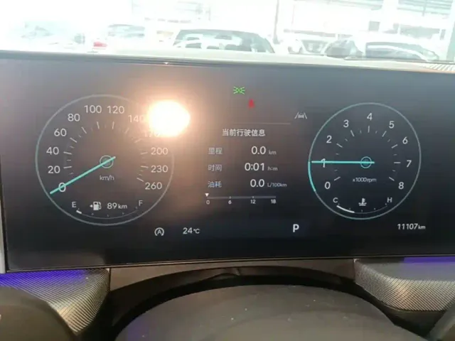 Hyundai Sonata — Фото автомобиля 11