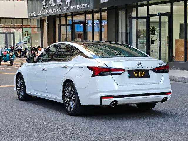 Nissan Teana — Фото автомобиля 7