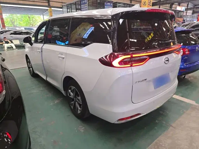 GAC Trumpchi M6 — Фото автомобиля 4