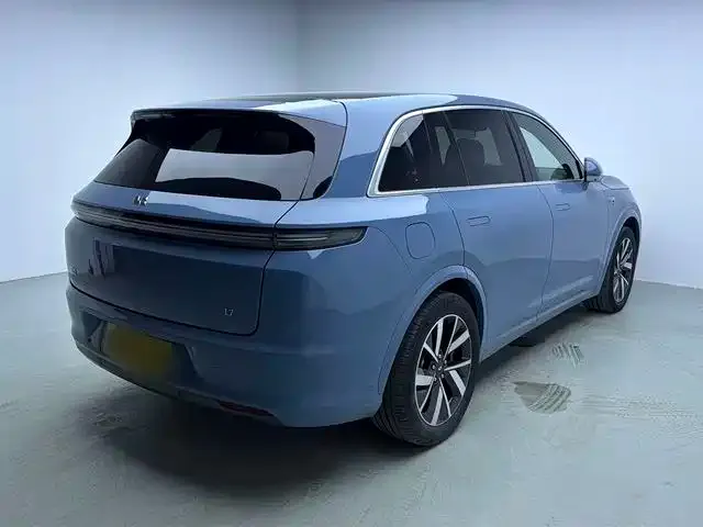 Li Auto L7 — Фото автомобиля 5