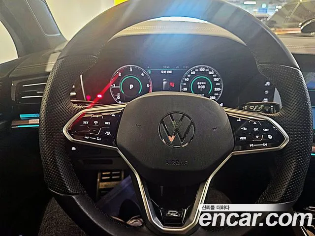 Volkswagen Touareg — Фото автомобиля 6
