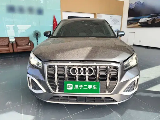 Audi Q2L — Фото автомобиля 2