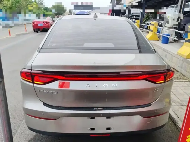 GAC Aion S — Фото автомобиля 5