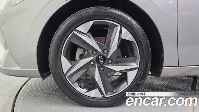 Hyundai Avante — Фото автомобиля 5
