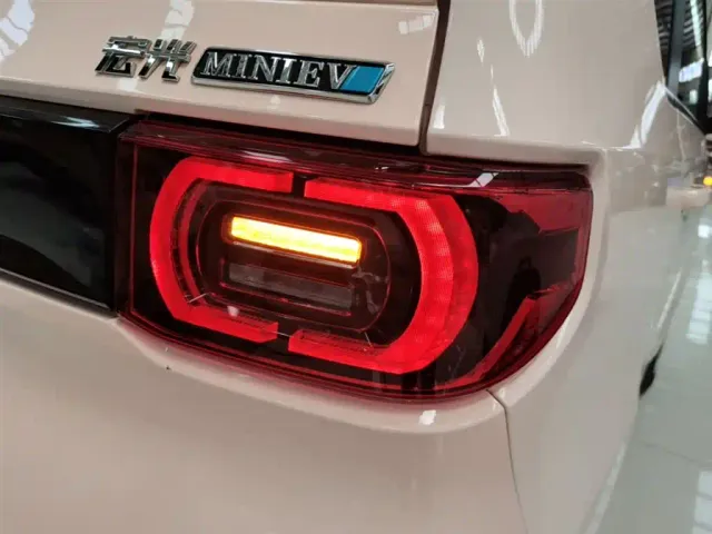 Wuling Hongguang Mini EV — Фото автомобиля 7