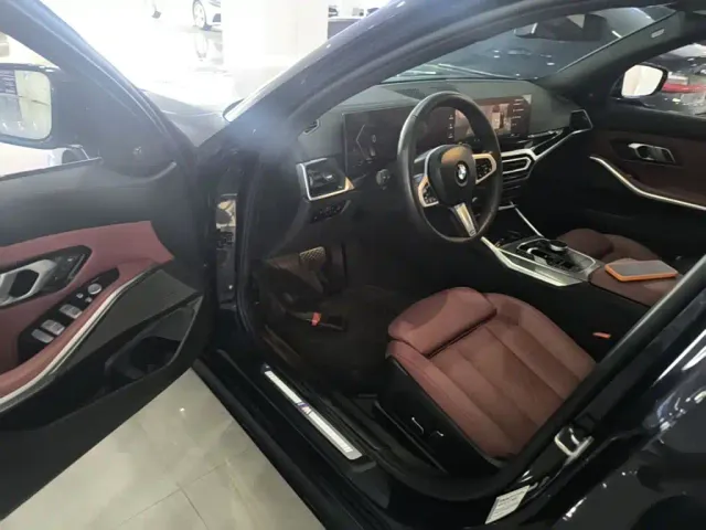 BMW 3 Series — Фото автомобиля 11