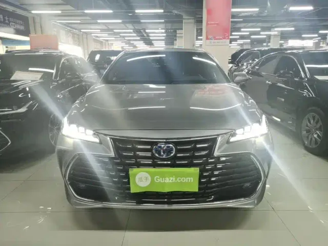 Toyota Avalon — Фото автомобиля 2