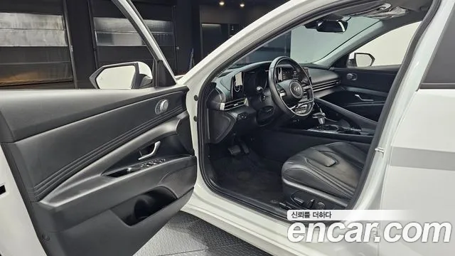 Hyundai AVANTE Avante (CN7) — Фото автомобиля 10