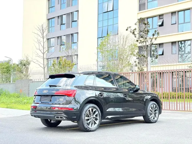 Audi Q5L — Фото автомобиля 12