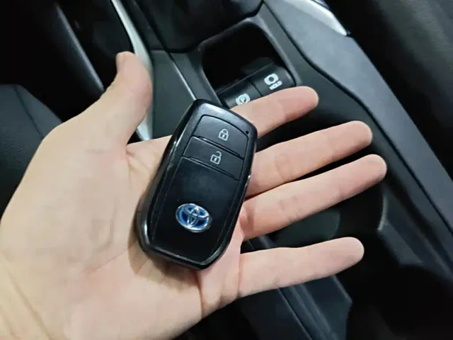 Toyota Corolla Cross — Фото автомобиля 8