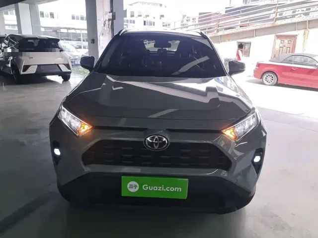 Toyota RAV4 — Фото автомобиля 2