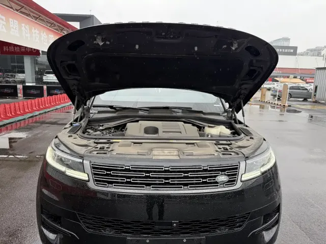 Land Rover Range Rover Sport — Фото автомобиля 15