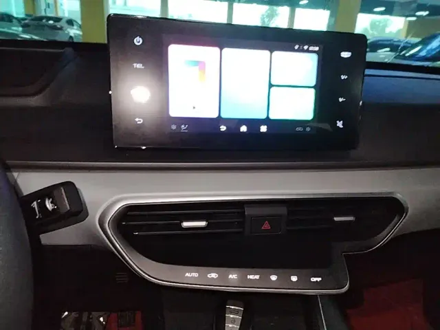 Geely Geometry A — Фото автомобиля 12