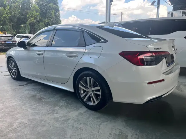 Honda Civic — Фото автомобиля 3