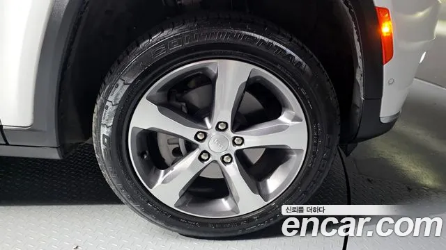 Jeep Cherokee Grand Cherokee(WL) 3.6 Limited — Фото автомобиля 20
