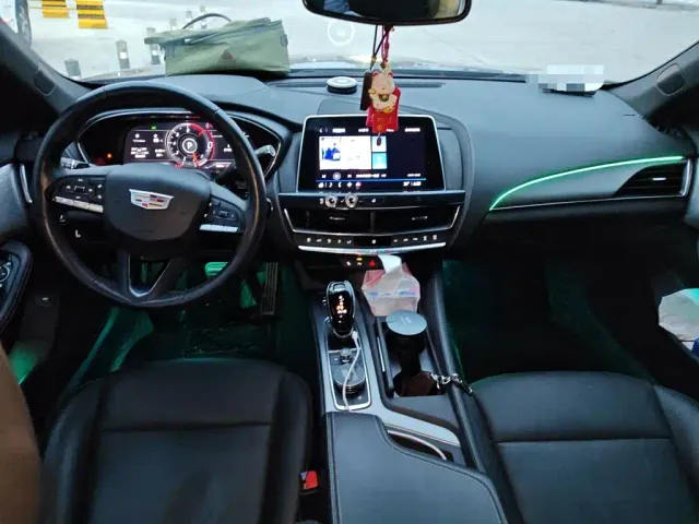 Cadillac CT5 — Фото автомобиля 10