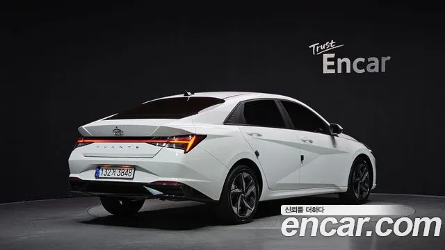 Hyundai Avante CN7 — Фото автомобиля 2