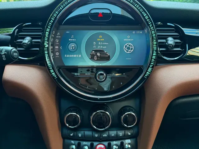 MINI Hatch — Фото автомобиля 10