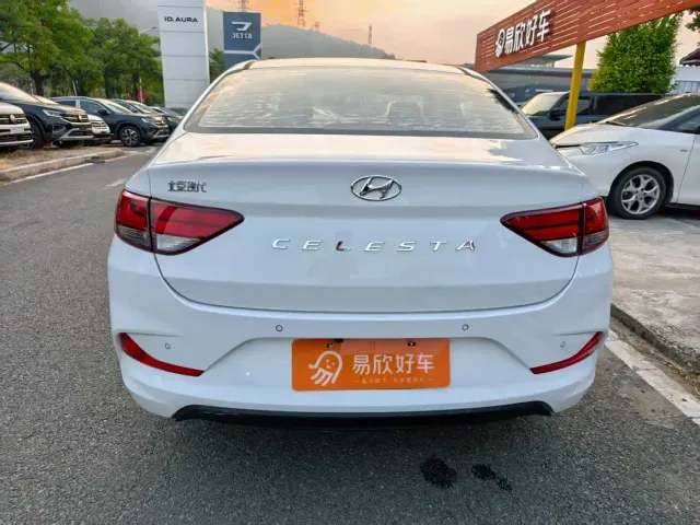 Hyundai Elantra — Фото автомобиля 7