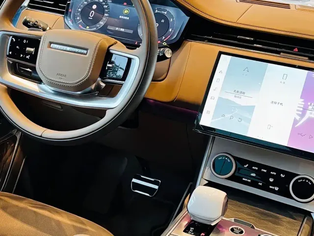 Land Rover Range Rover — Фото автомобиля 4