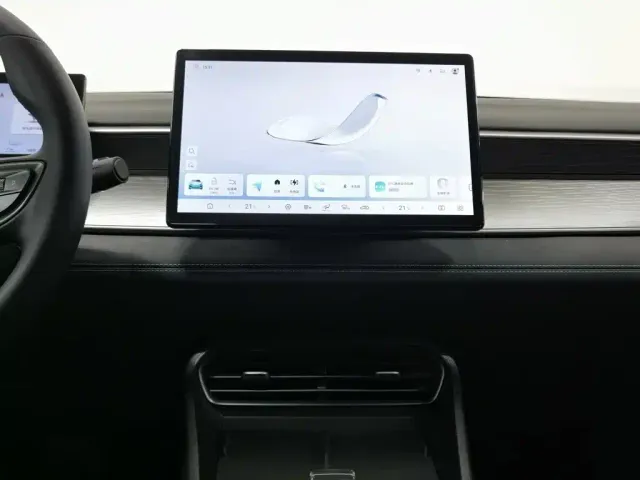 BYD Seal 05 DM-i — Фото автомобиля 12