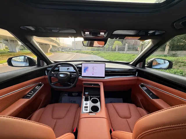Geely Boyue — Фото автомобиля 17