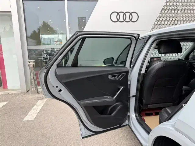 Audi Q2L — Фото автомобиля 7