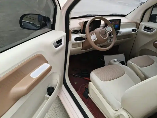 Wuling Hongguang Mini EV — Фото автомобиля 15