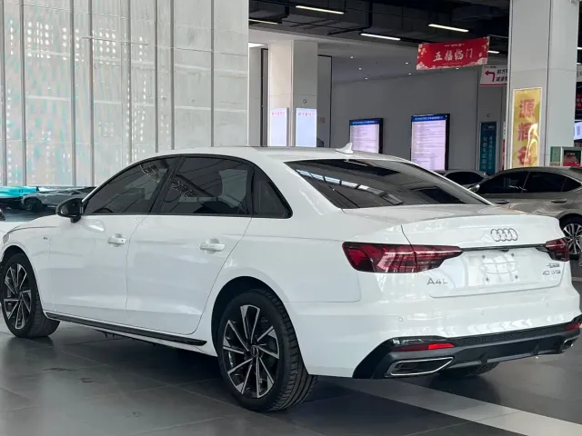 Audi A4L — Фото автомобиля 8
