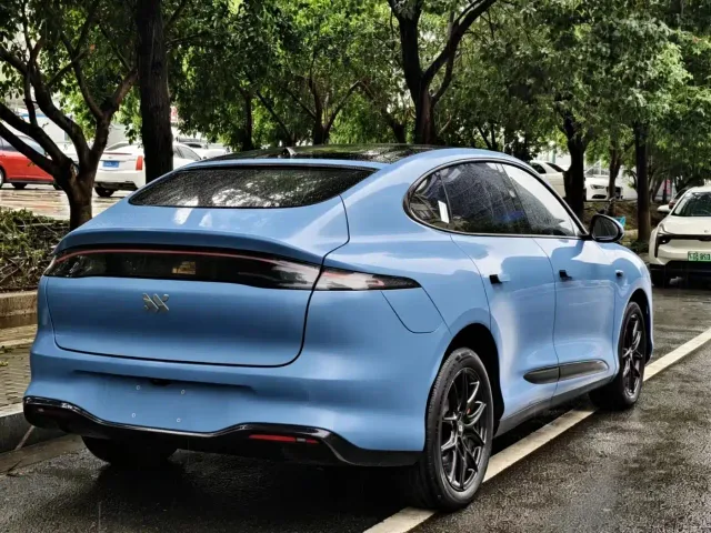 IM Motors LS6 — Фото автомобиля 4
